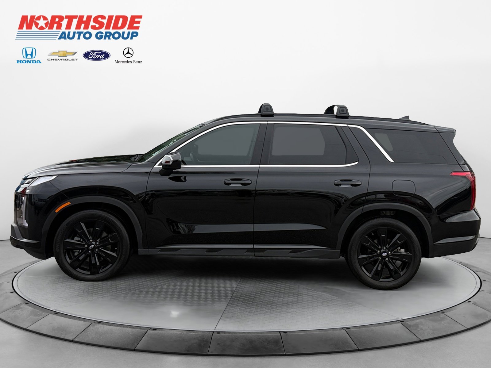 Used 2025 Abyss Black Pearl Hyundai XRT image 4