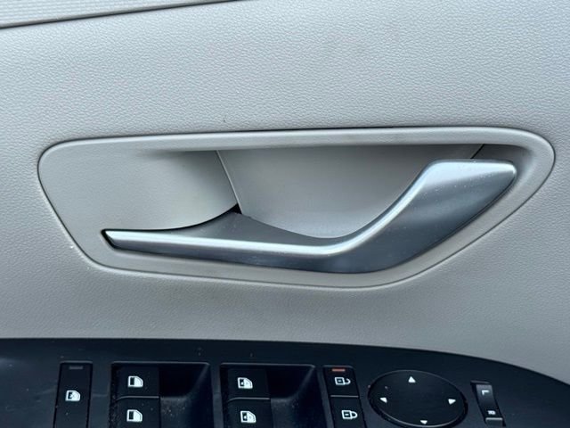 Used 2025 White Hyundai SEL image 13