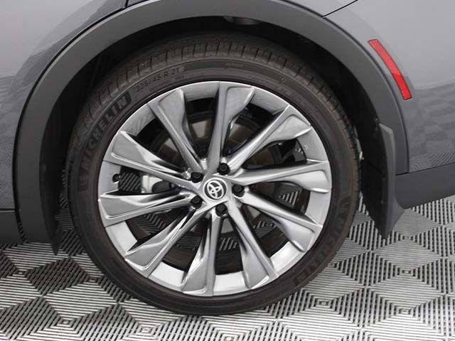 Certified Used 2024 MAGNETIC GRAY MET. Toyota  image 18