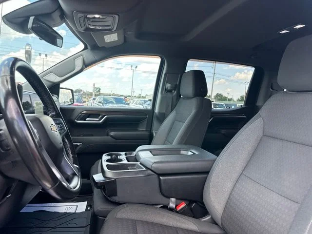 Used 2022 Summit White Chevrolet LT image 34