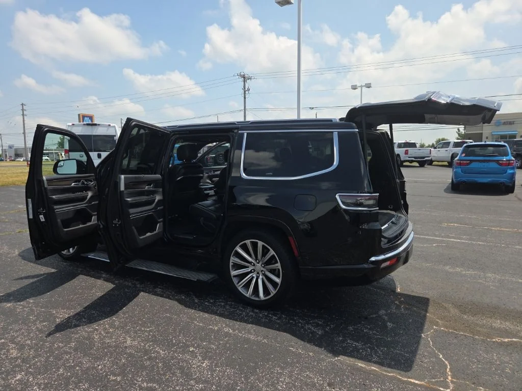 2023 Jeep Grand Wagoneer Series II - Photo 21