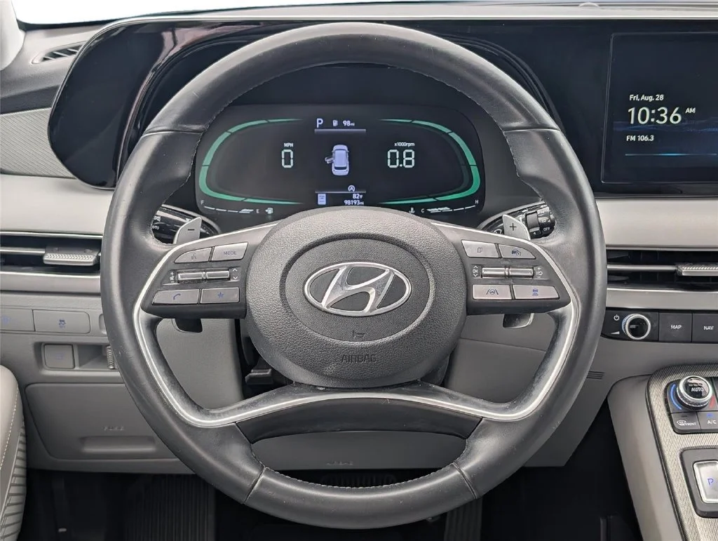 Used 2024 Typhoon Silver Hyundai SEL 7P image 14