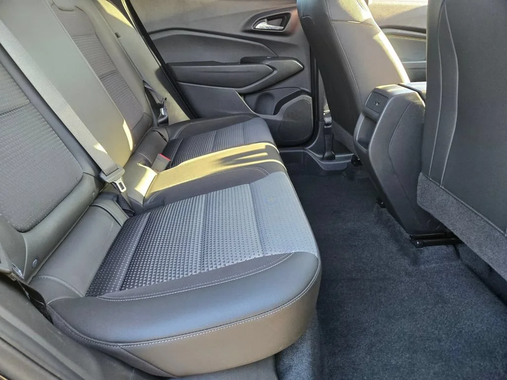 Used 2025 Mosaic Black Metallic Chevrolet LT image 14