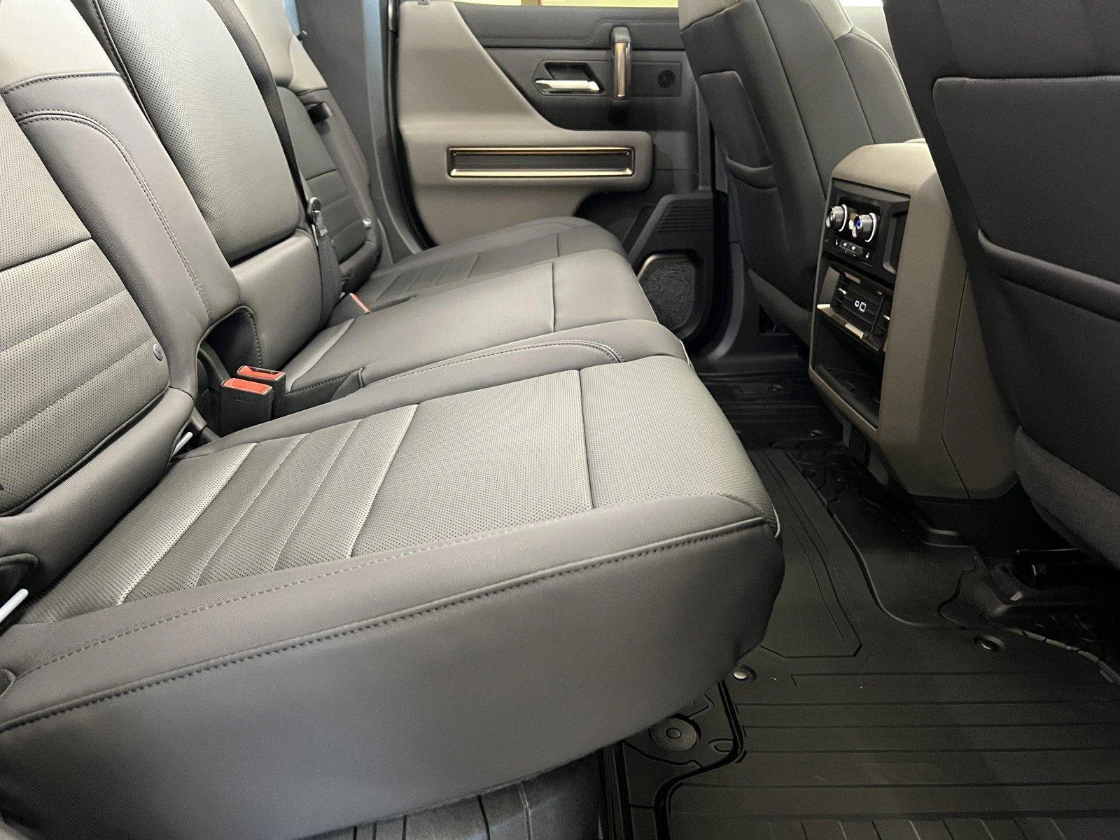 New 2025 Tide Metallic (No Longer available to order) GMC 3X image 13