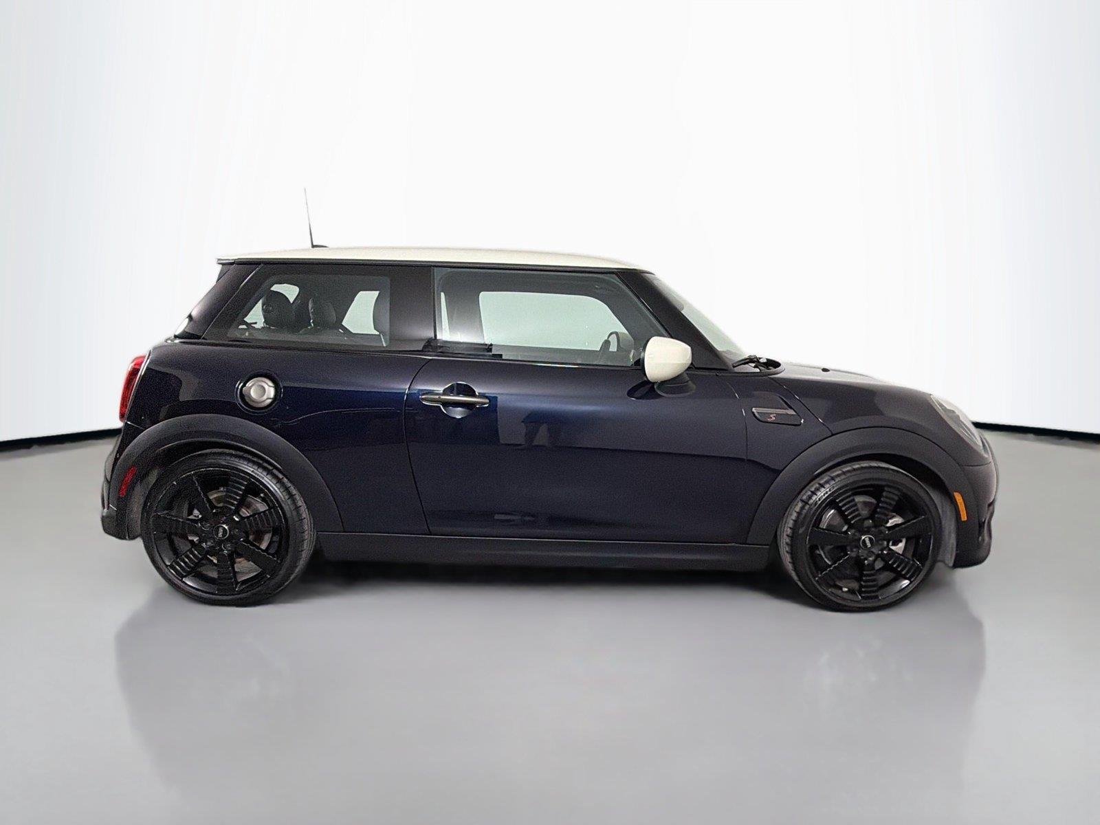 Used 2024 Black MINI Cooper S image 4