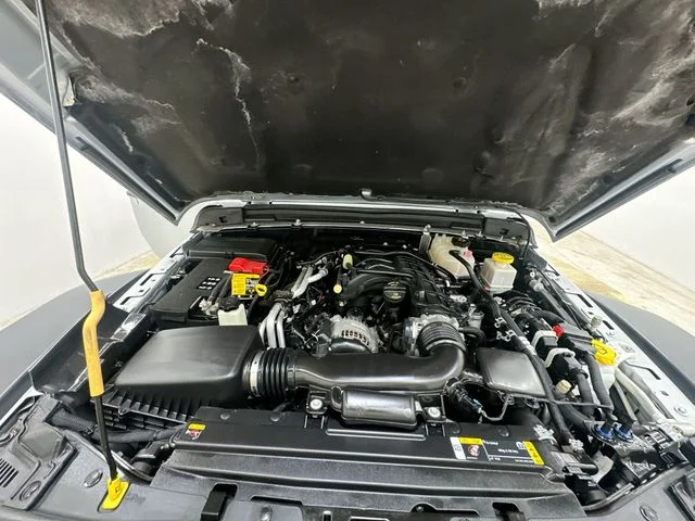 Used 2022 Silver Jeep Rubicon image 19