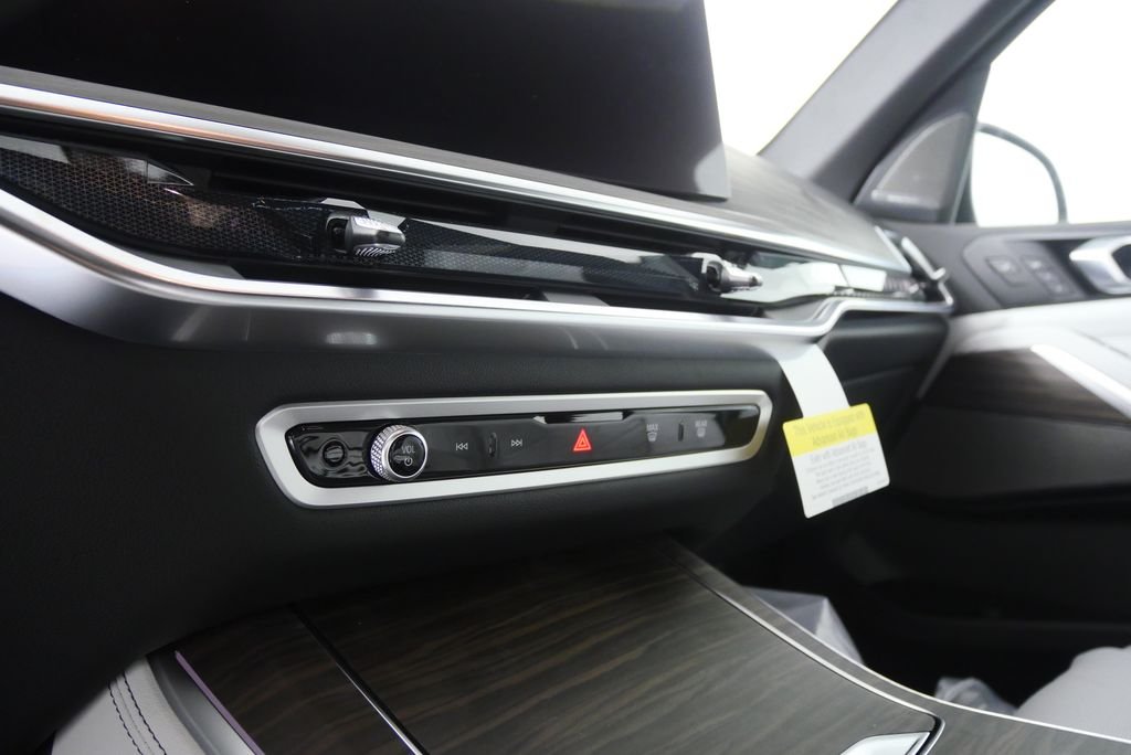 Used 2026 Dravit Grey Metallic BMW xDrive50e image 21