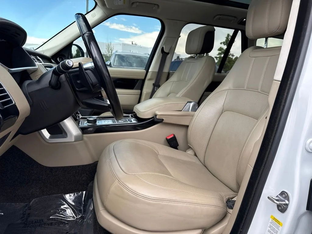 Used 2020 White Land Rover HSE image 9