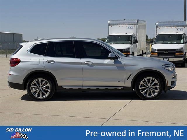Used 2018 Glacier Silver Metallic BMW xDrive30i image 3