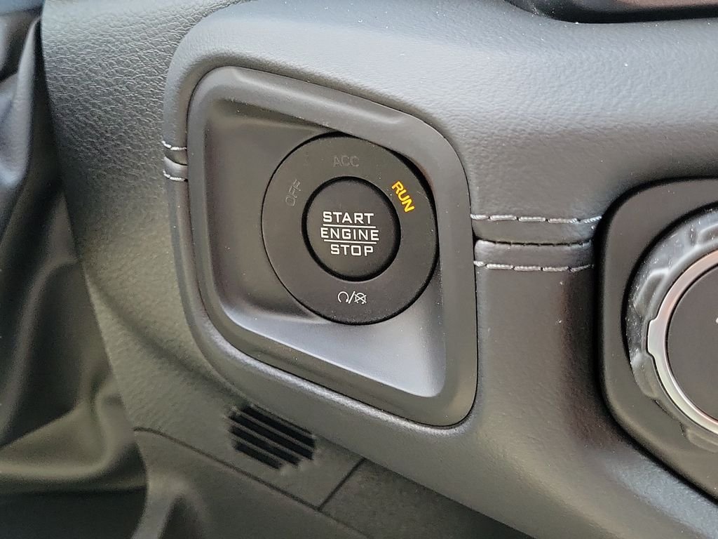 New 2026 Black Clear-Coat Exterior Paint Jeep Mojave X image 27