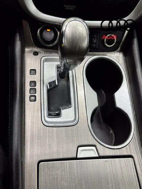 Used 2015 Gray Nissan SL image 22