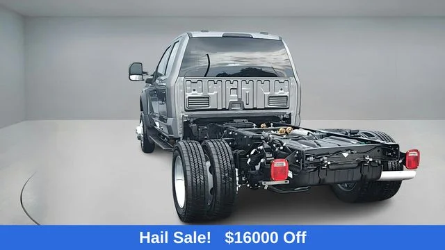2026 Ford F-550 Super Duty Chassis Cab XLT - Photo 5