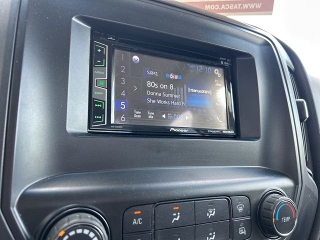 Used 2015 Silver GMC Base image 22