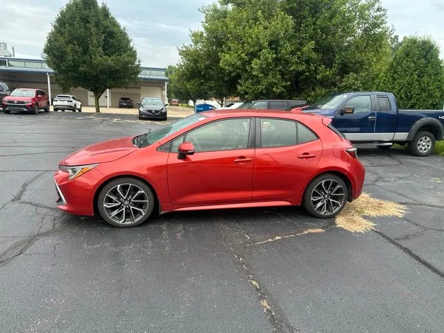 Used 2019  Toyota XSE image 4