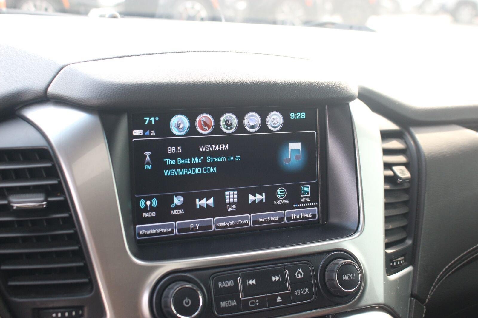 Used 2020 BLACK Chevrolet Premier image 26