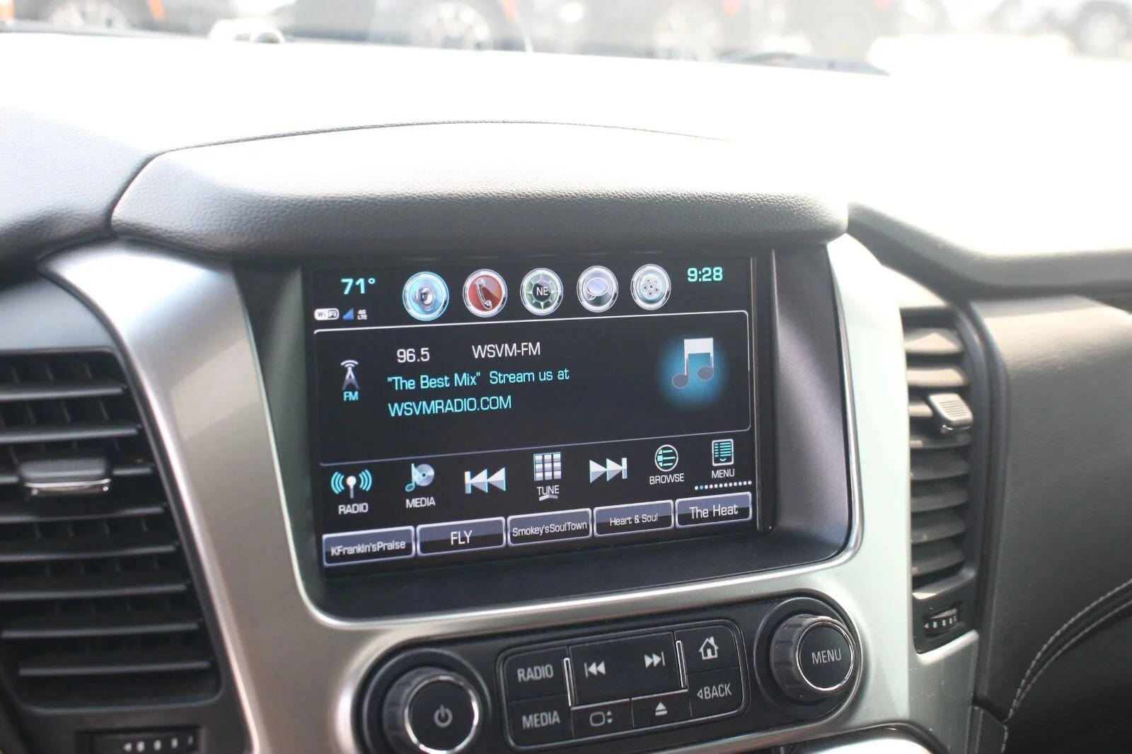 Used 2020 BLACK Chevrolet Premier image 26