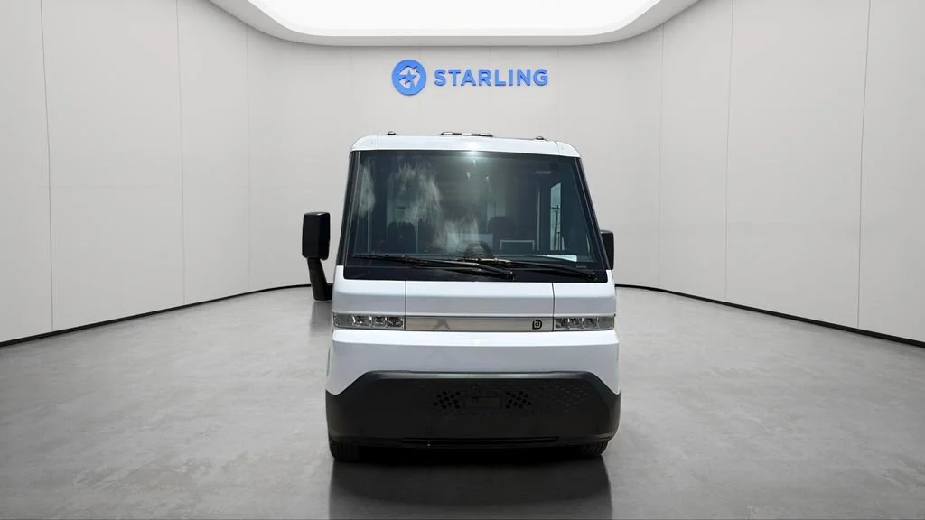 Used 2024 Oyster White BrightDrop EJY image 16