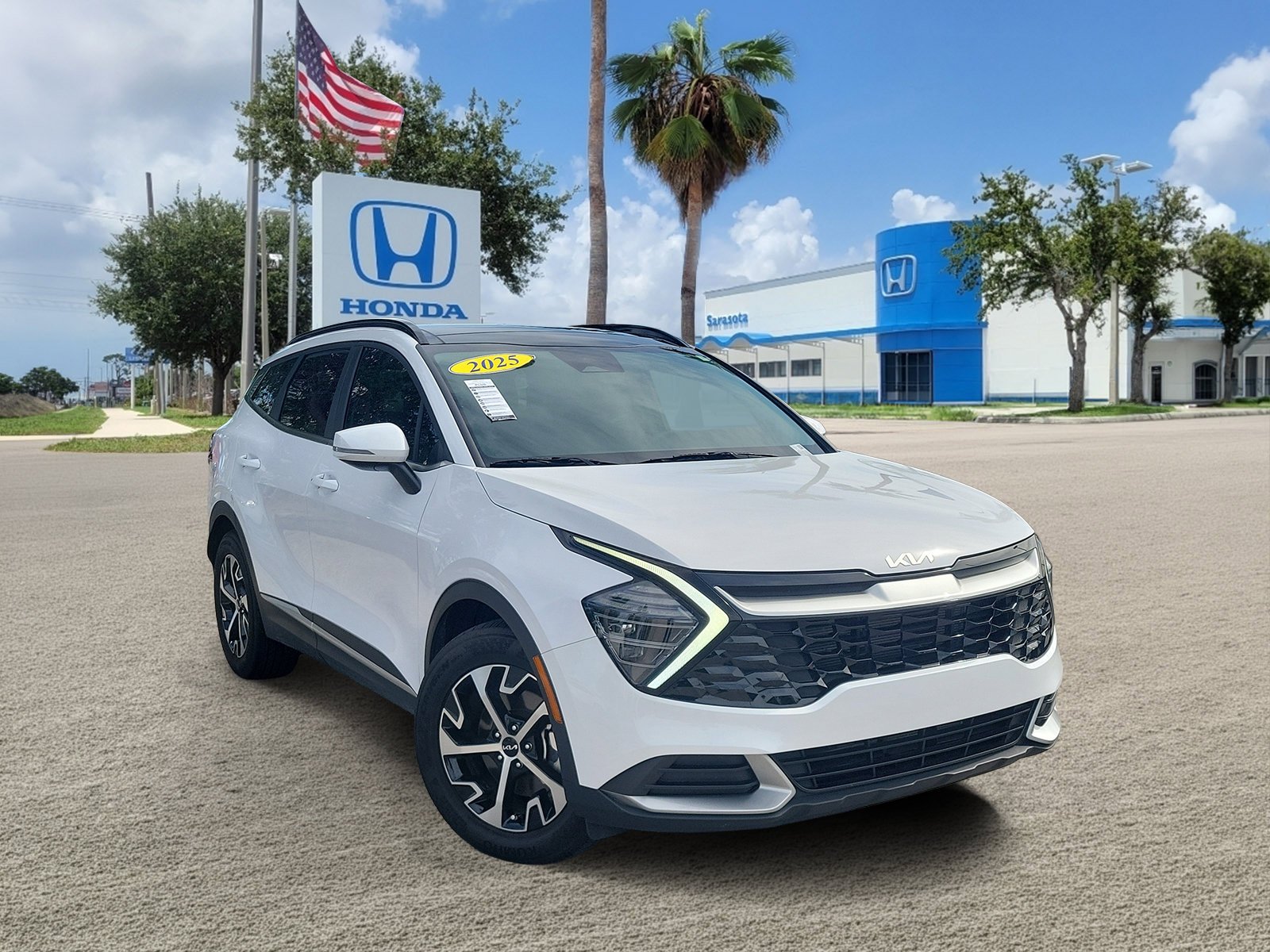 Used 2025 Glacial White Pearl Kia EX image 1