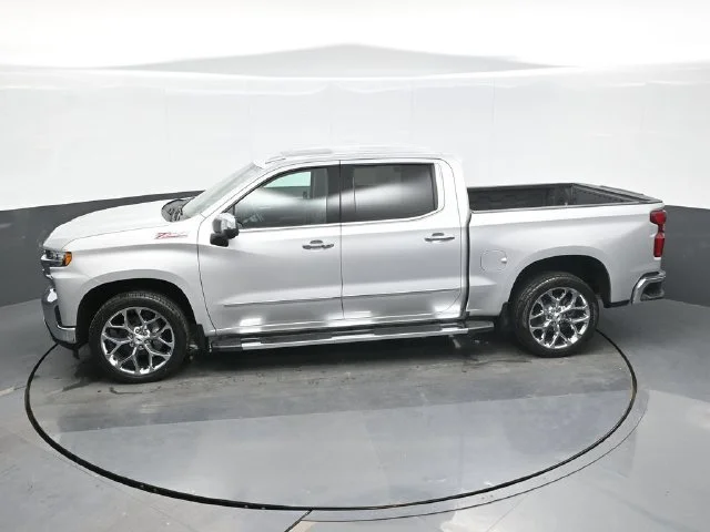 Used 2022 SILVER ICE METALLIC Chevrolet LTZ image 12