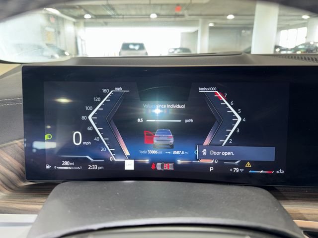 Used 2024 Skyscraper Grey Metallic BMW xDrive40i image 13