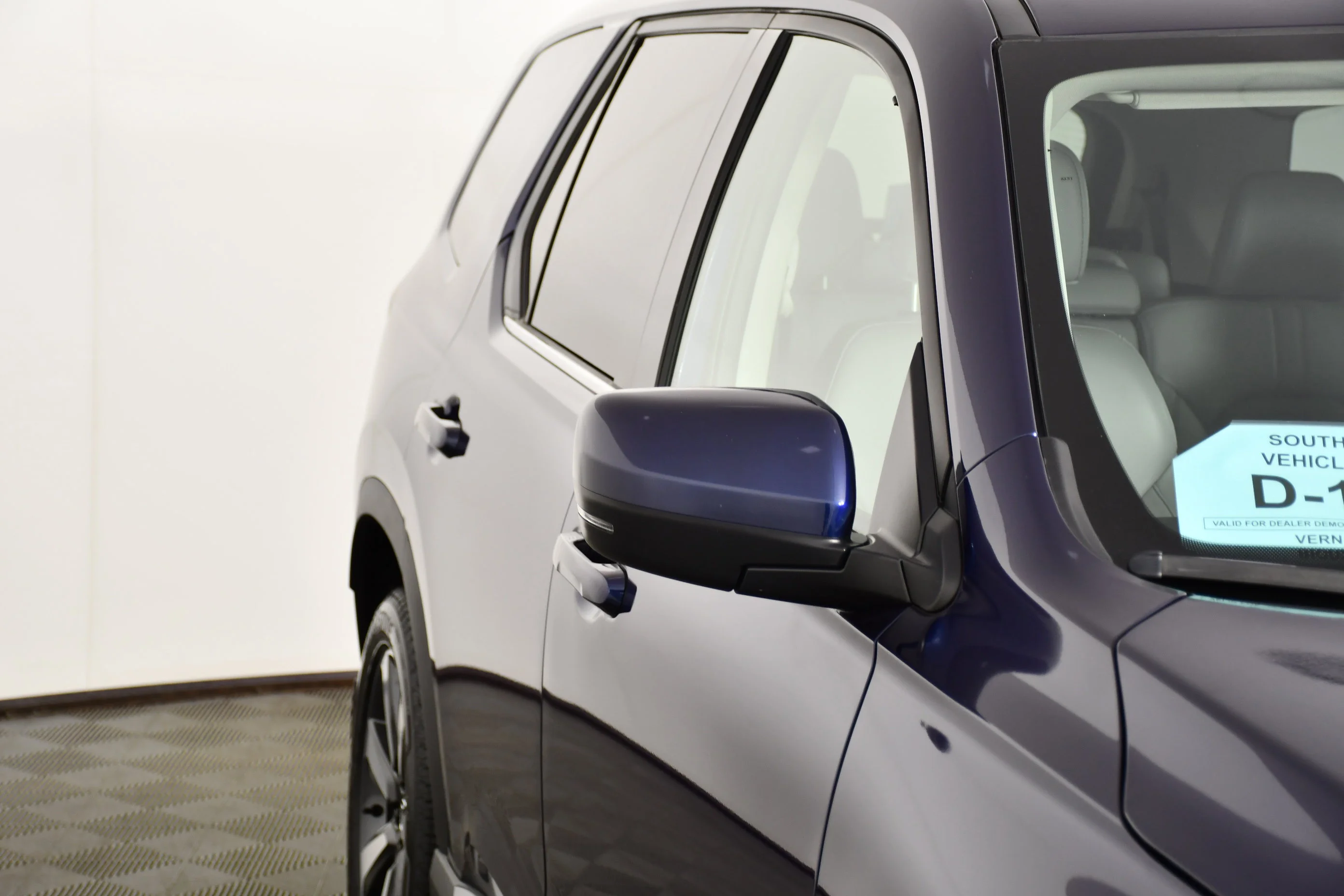 Used 2025 Obsidian Blue Pearl Honda Touring image 14