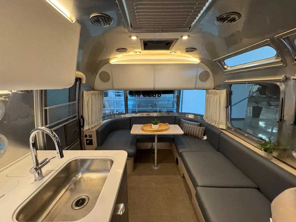 Used 2024 SILVER AIRSTREAM  image 33