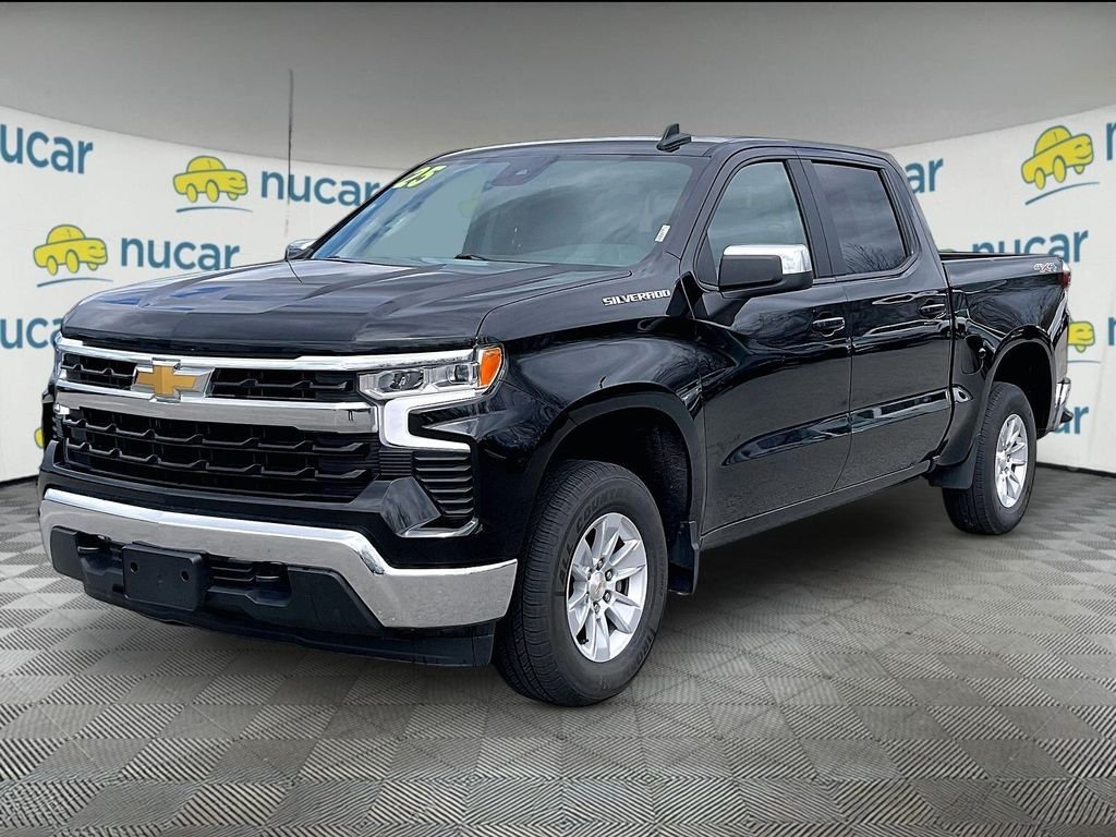 Used 2025 Black Chevrolet LT image 3