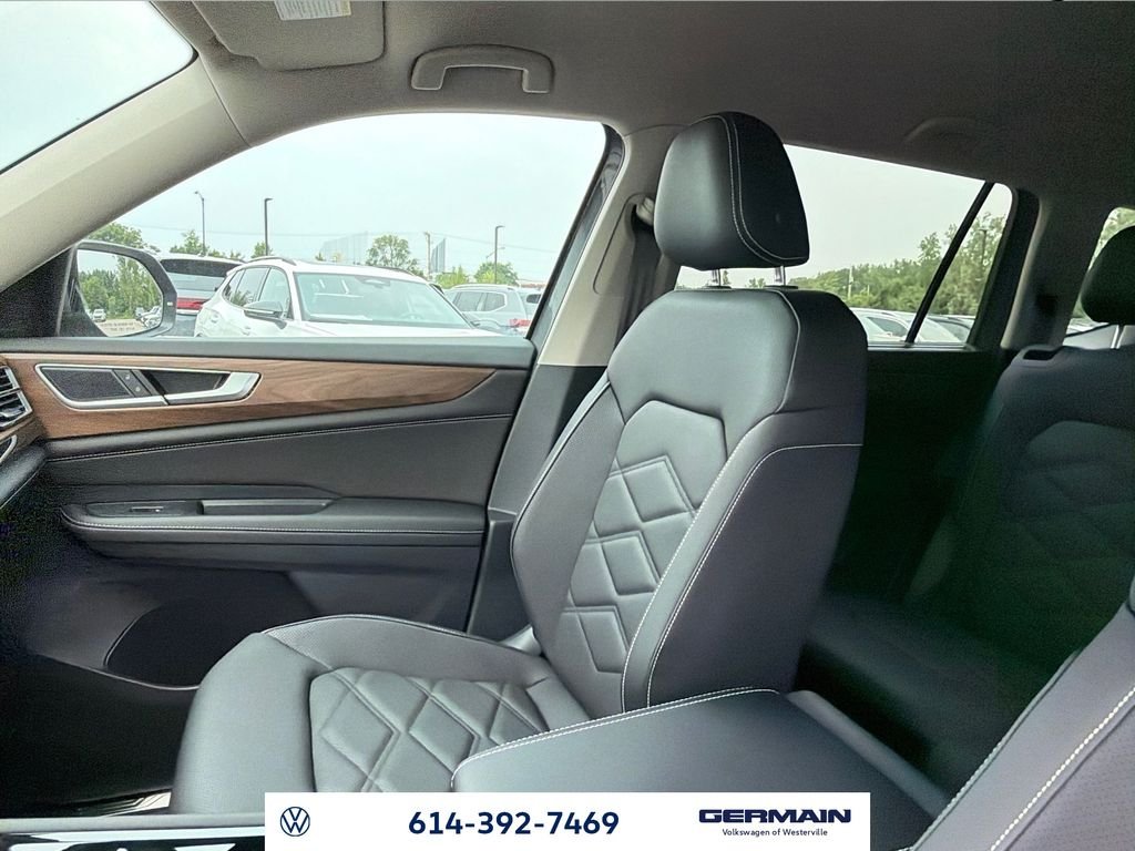 New 2026 Pure Gray Volkswagen 2.0T SE w/Technology image 19