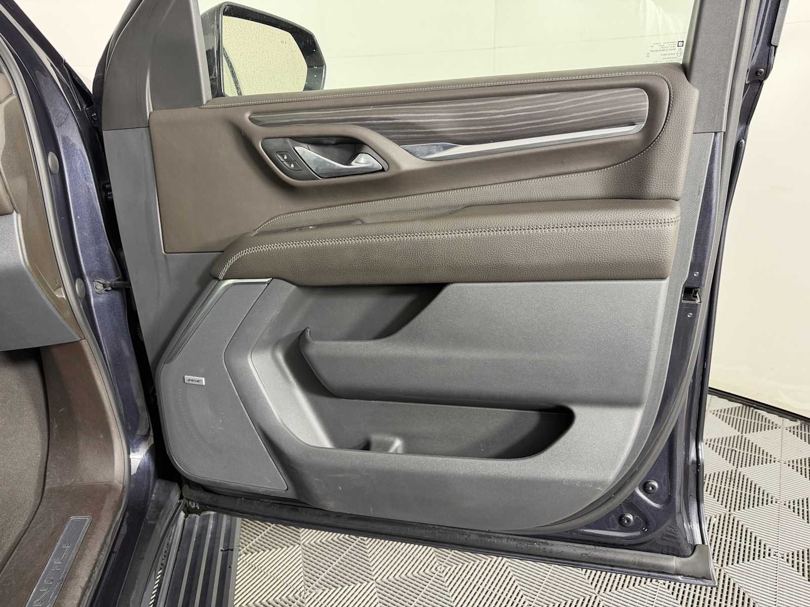 Used 2023 Titanium Rush Metallic GMC Denali image 12