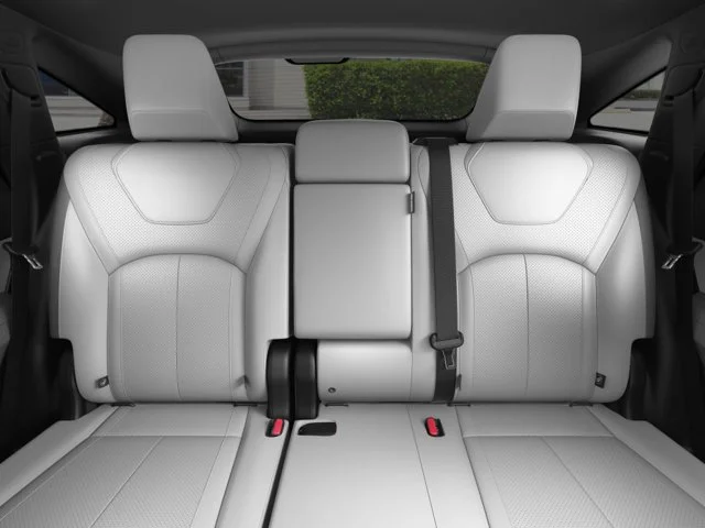 New 2027 2T RAD WHT INFINITI Sport AWD image 8