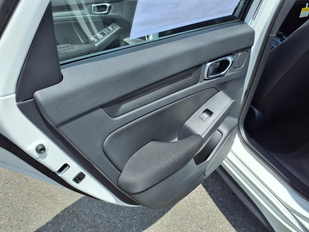 2025 Honda Civic Hatchback Sport - Photo 23