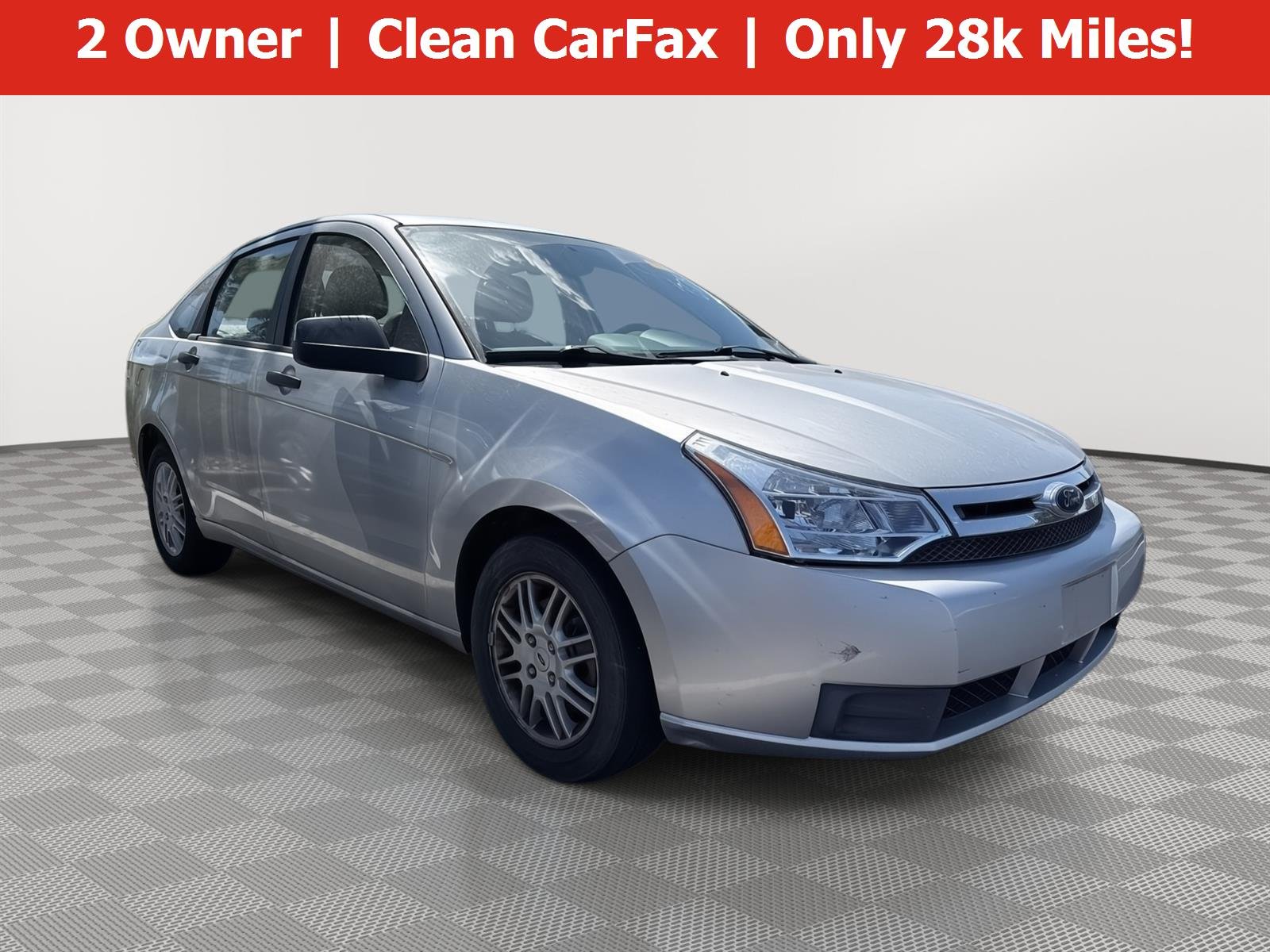 2010 Ford Focus SE's photo