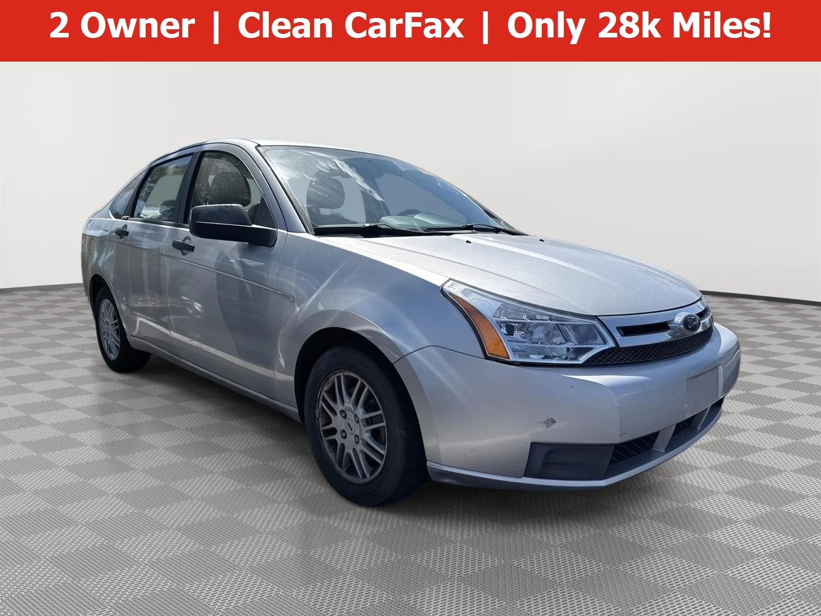 2010 Ford Focus SE's photo