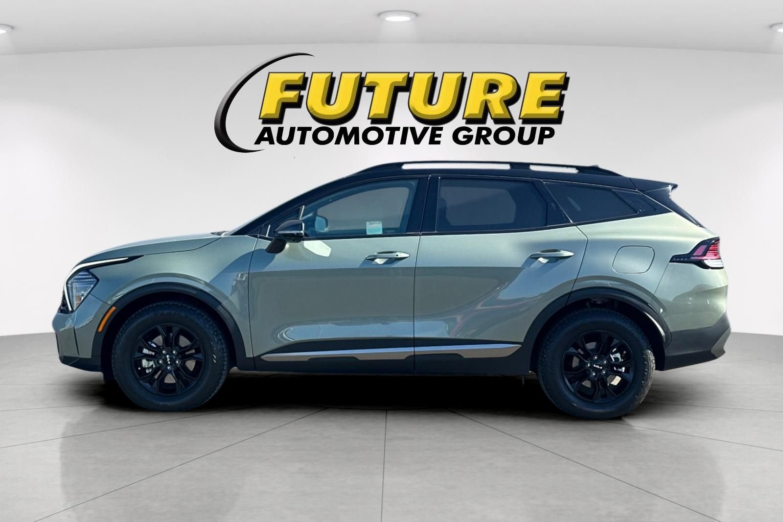 Used 2024 Green Kia X-Pro Prestige image 7