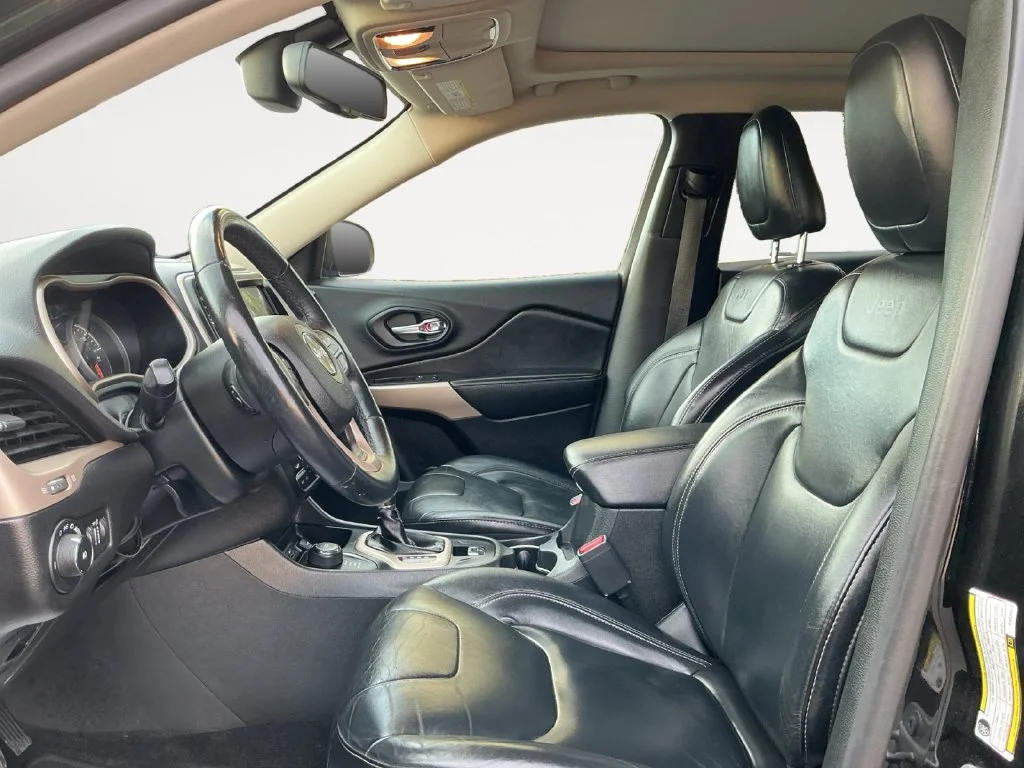 Used 2017 Black Jeep Limited image 11