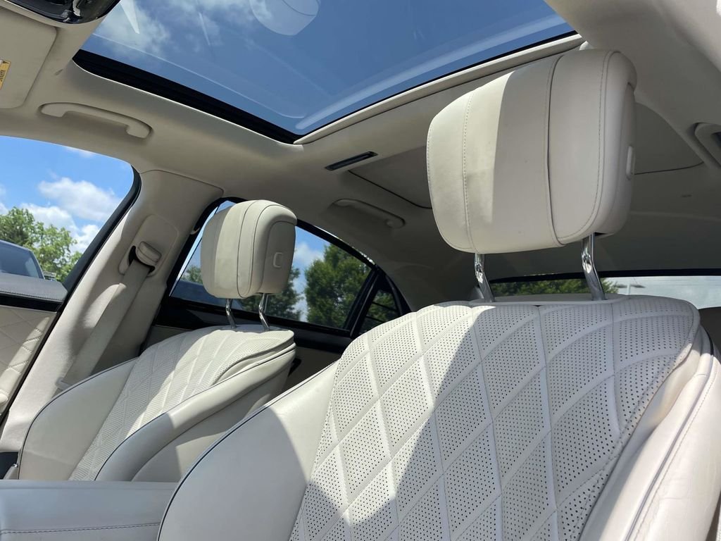 Used 2022  Mercedes-Benz S 580 image 15