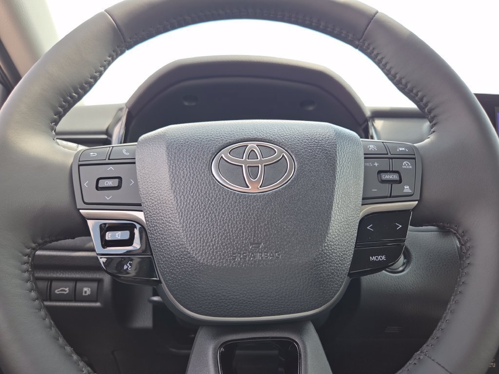 New 2026 Midnight Black Metallic Toyota LE image 31