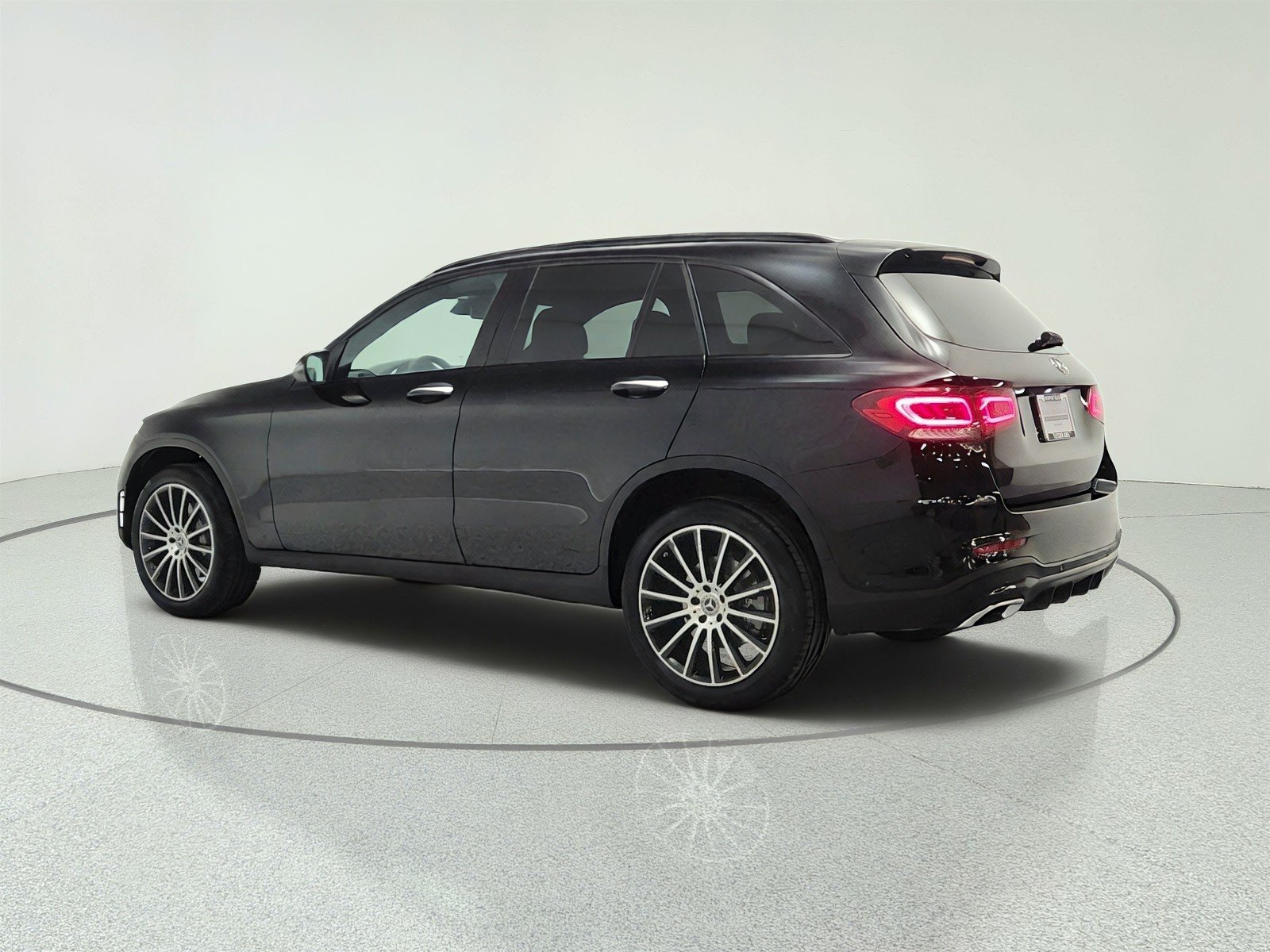 Used 2022 Black Mercedes-Benz GLC 300 SUV image 7