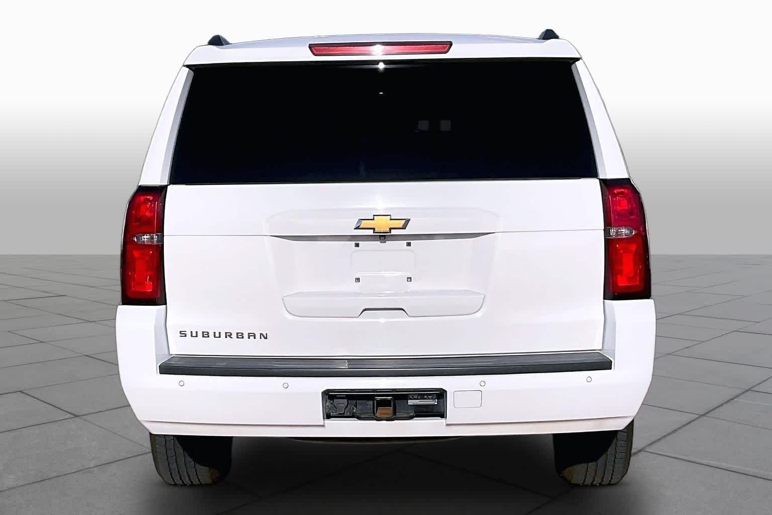 Used 2016 Summit White Chevrolet LT image 4