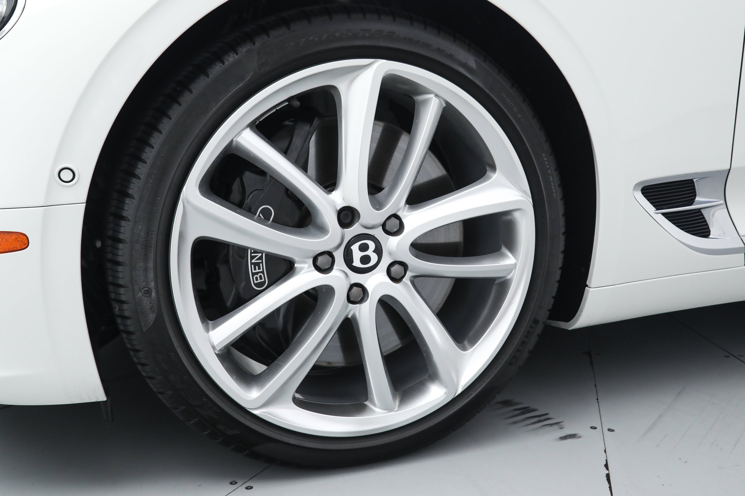 Used 2022 White Bentley GT V8 Convertible image 13