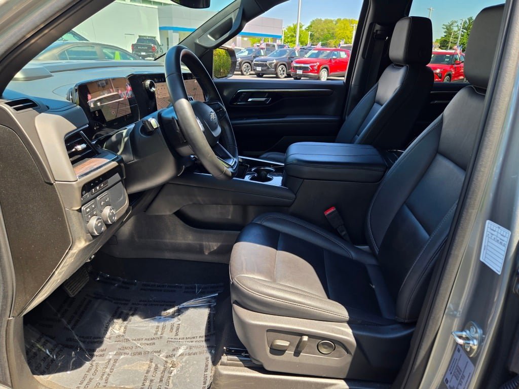 2025 Chevrolet Tahoe LT - Photo 24