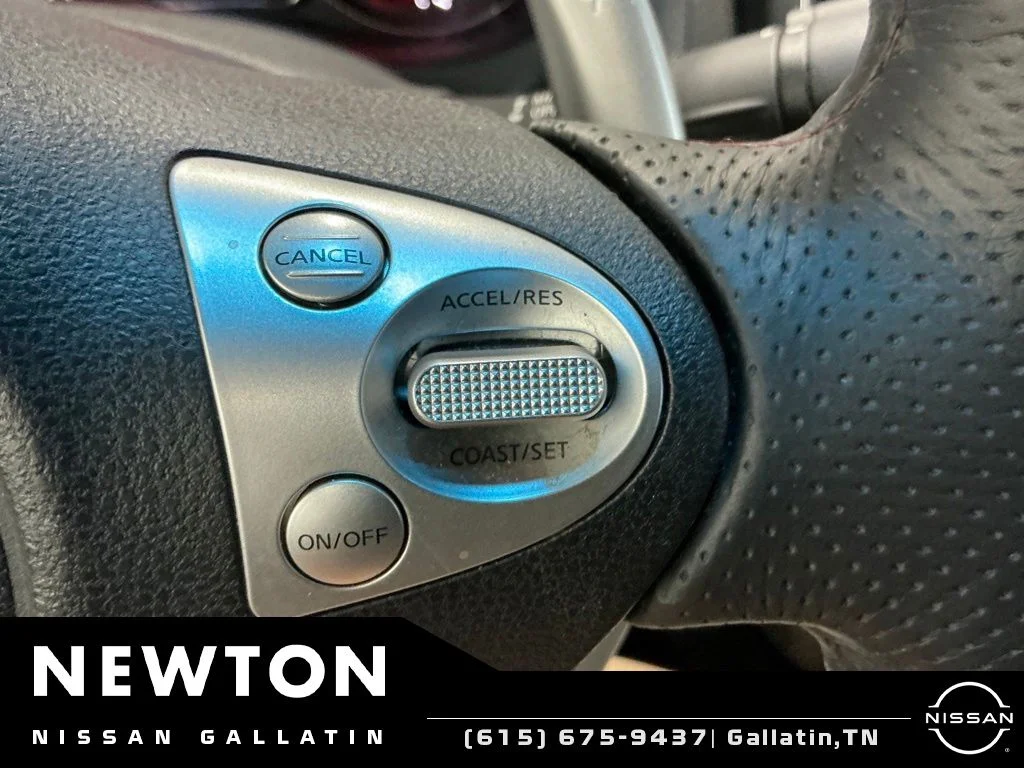 Used 2014 Super Black Nissan 3.5 SV image 32