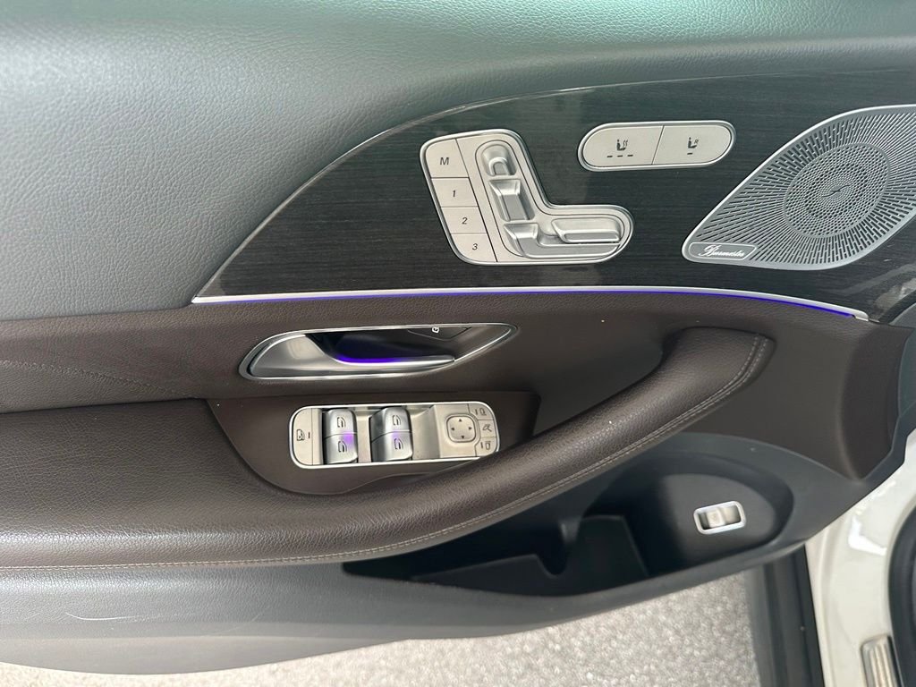 Used 2020  Mercedes-Benz GLS 450 image 11