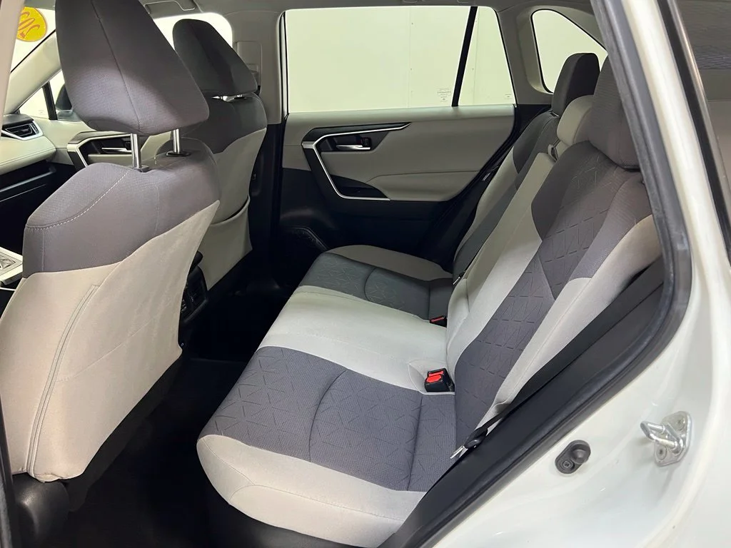 Certified Used 2022 White Toyota XLE image 28