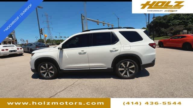 Used 2025 White Honda Touring image 5