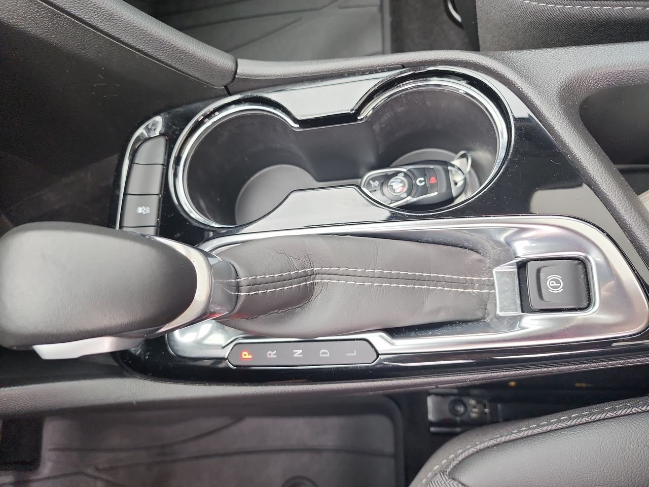 Used 2023 Cinnabar Metallic Buick Select image 18