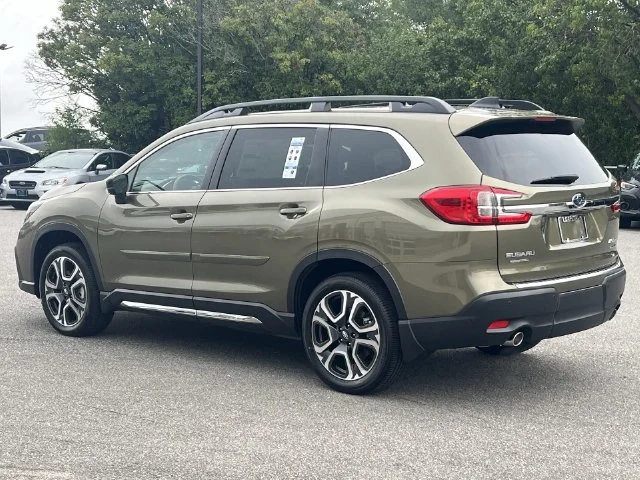 New 2026 AUTUMN GREEN METALLIC Subaru Limited 7-Passenger image 11