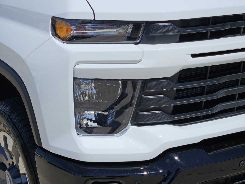 2026 Chevrolet Silverado 2500 HD Custom - Photo 10