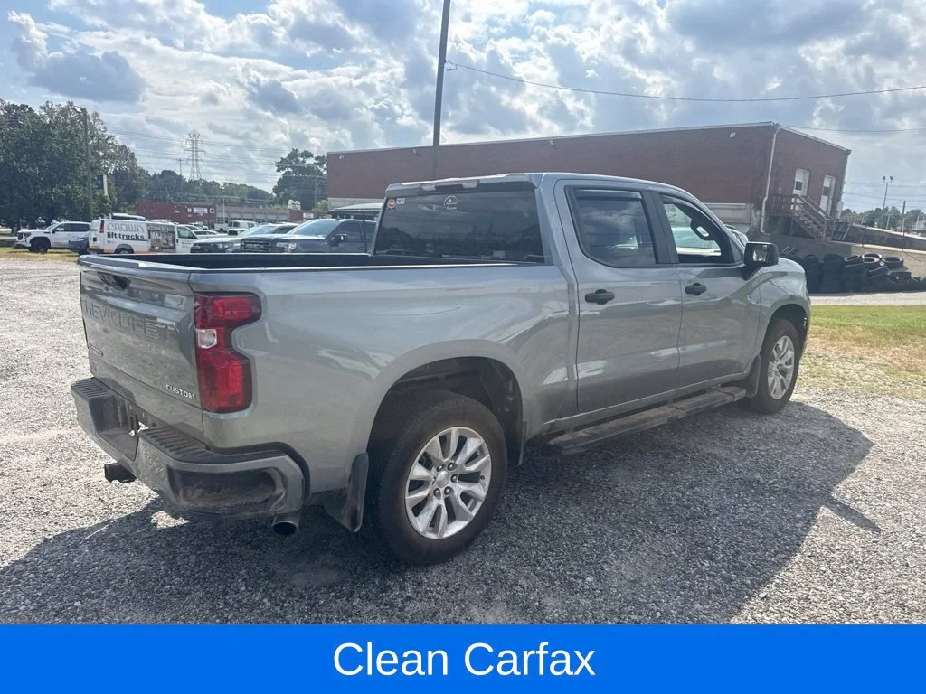 Used 2023 STERLING GRAY METALLIC Chevrolet Custom image 3