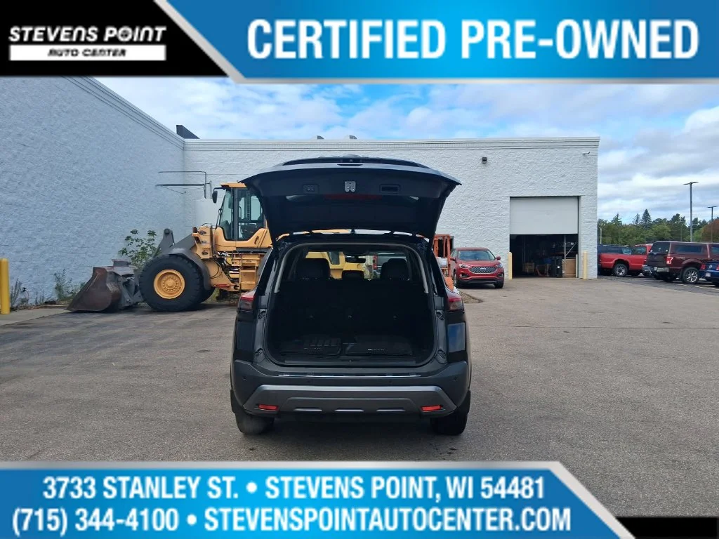 Used 2023 Super Black Nissan SL image 35